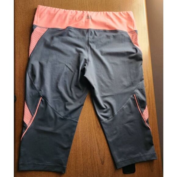 Fila XL pink/peach and grey Raserback top with matching capris AND Champion perf - Picture 7 of 14